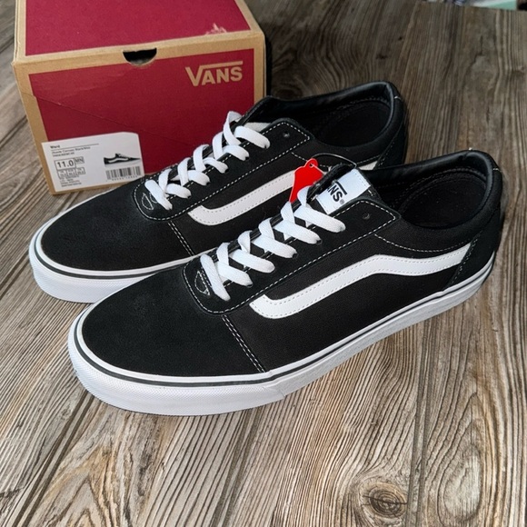 Vans Other - Vans Ward Sneakers Black White Retro Suede Canvas Mens 11 NEW in box lace up